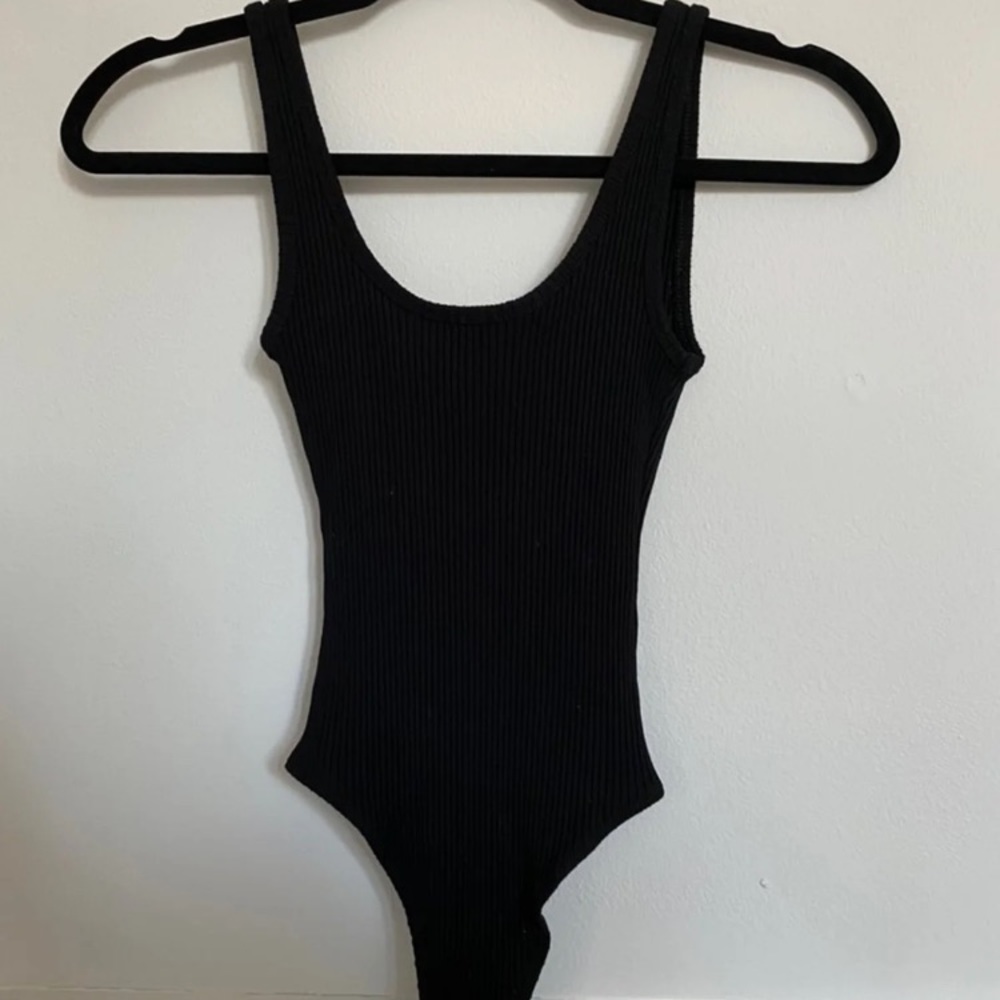 Aritzia Wilfred Ribbed Bodysuit Black